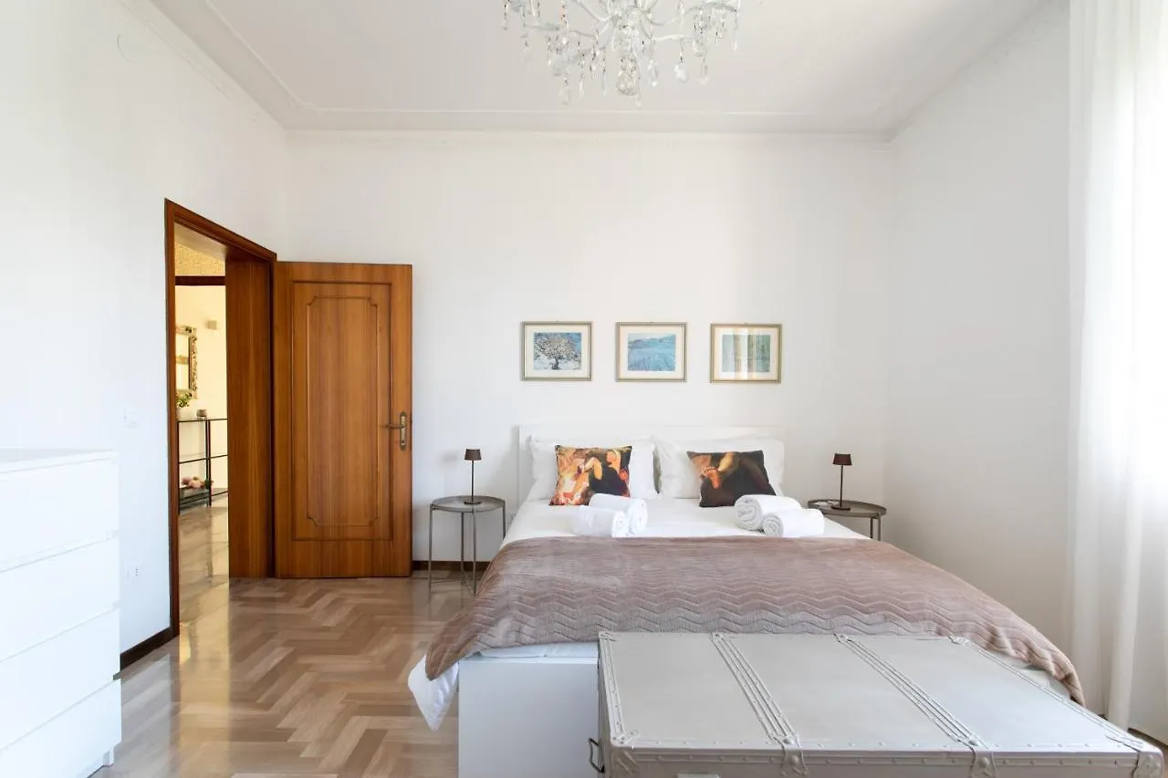 Casa Cairoli Villa Mira Holiday home