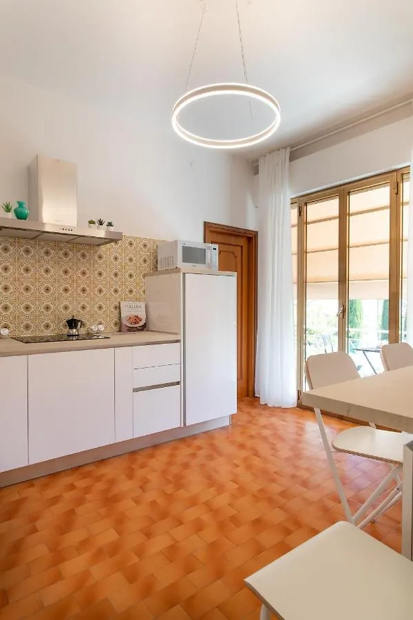 Casa Cairoli Villa Mira 0*,